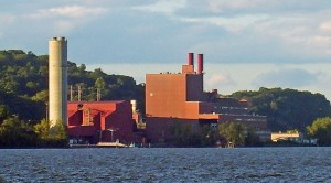800px-Danskammer_power_plant,_Newburgh,_NY